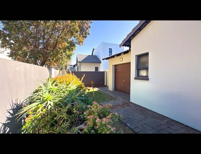 3 BEDROOM HOUSE FOR SALE IN MIDSTREAM RIDGE